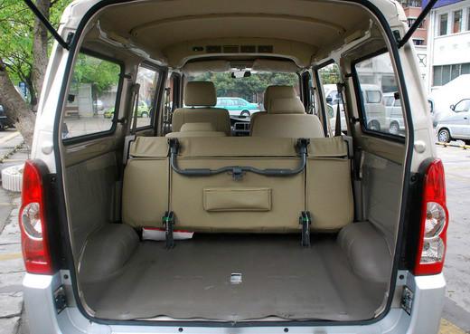 供應長沙蘭亭優(yōu)殼面包車出租