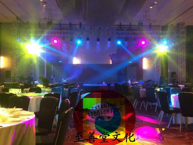 LED大屏，燈光舞美演繹等