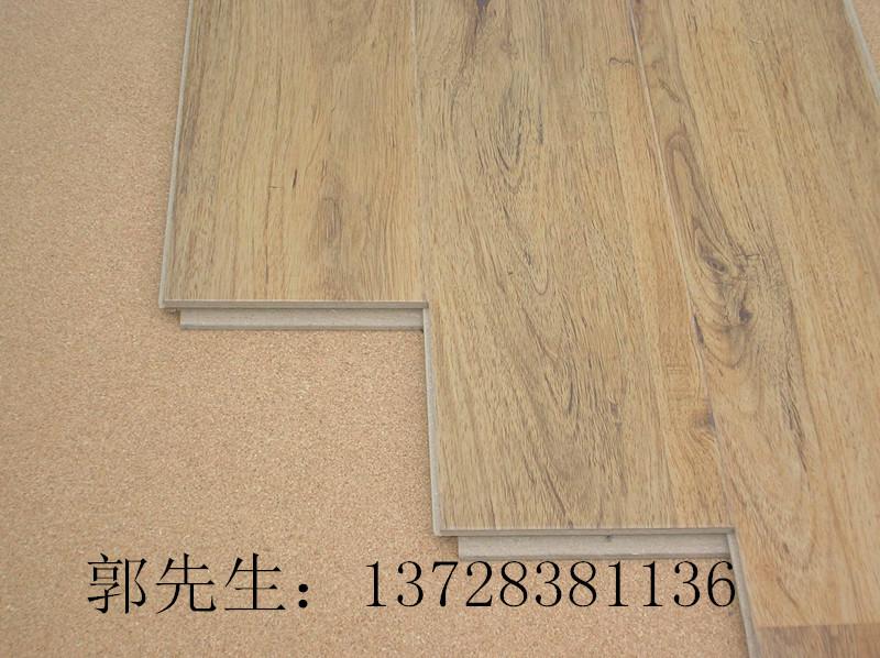 供應(yīng)軟木地墊，軟木板，軟木卷，軟木墻板，軟木布廠家直銷，批發(fā)