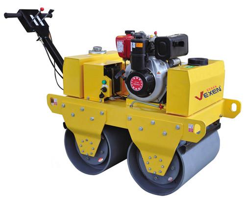 供應(yīng)2015年小型壓路機(jī)全新報(bào)價(jià)