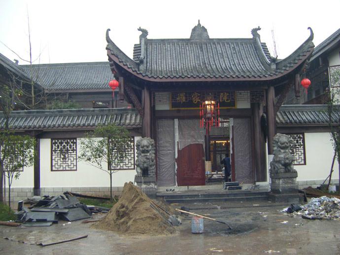 供應(yīng)實(shí)木仿古門(mén)窗