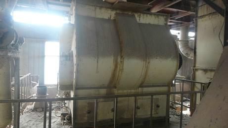 供應(yīng)二手雙軸槳葉混合箱二手飼料混合機(jī)二手2噸混合機(jī)