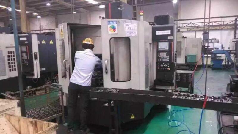 供應(yīng)馬扎克產(chǎn)雙工位立式加工中心VTC160