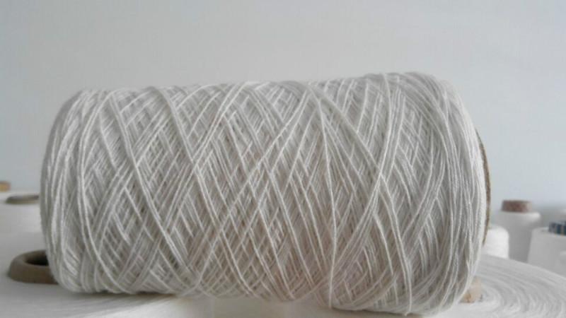 供應(yīng)環(huán)錠紡滌綸竹節(jié)紗8支