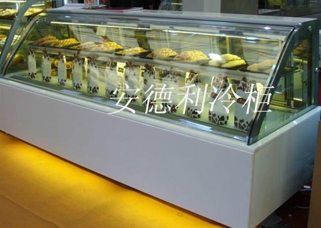 供應三展蛋糕展示柜全國發(fā)貨