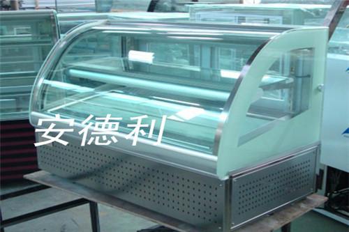 供應小型蛋糕展示柜18138786254