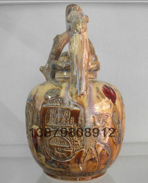 供應(yīng)景德鎮(zhèn)陶瓷酒瓶10斤裝，工藝酒瓶報(bào)價(jià)，工藝酒瓶來(lái)樣訂做。