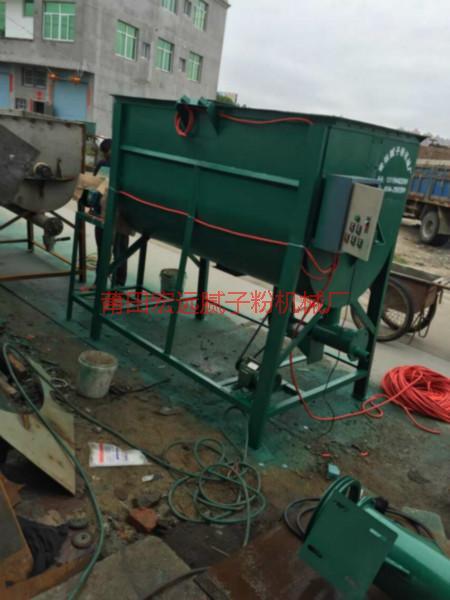 供應(yīng)廣西立式飼料粉碎攪拌