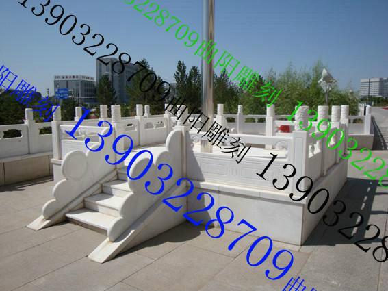 內(nèi)蒙漢白玉升旗臺圖片