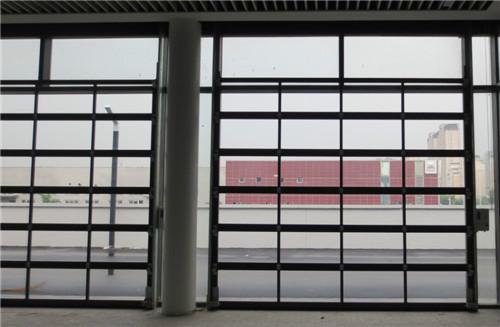 供應(yīng)電動(dòng)滑升門、保溫提升門